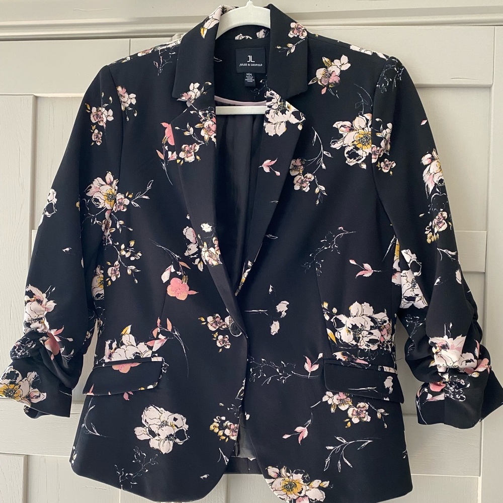 Jules & Leopold Black Floral Blazer